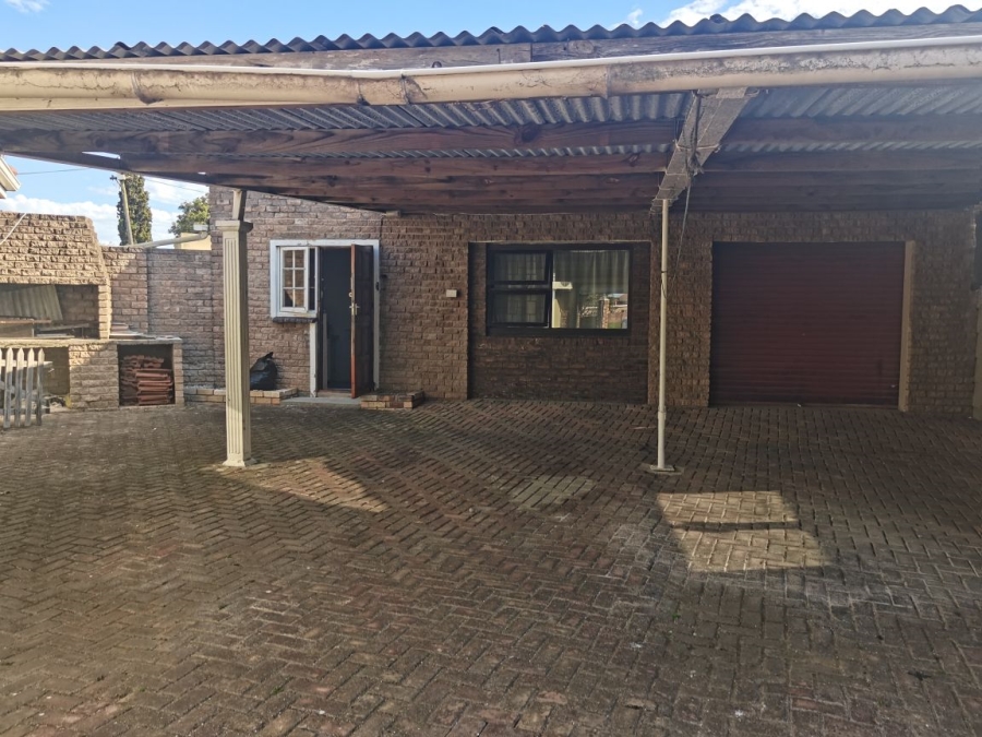To Let 1 Bedroom Property for Rent in Kabega Park Eastern Cape